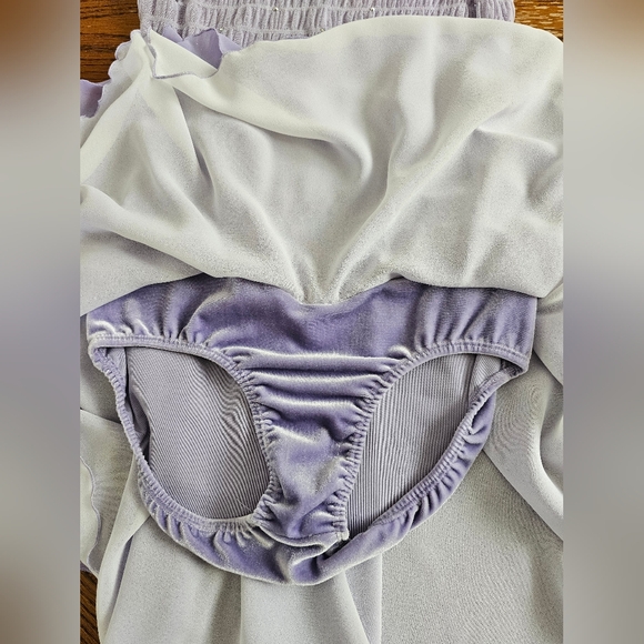 Beautiful Lilac Purple Rhinestoned Figure Skating Dress 💜⛸️✨️🌟 - Picture 7 of 8